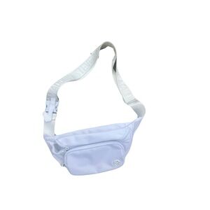 Chopped Steve Madden White Crossbody Belt Bag